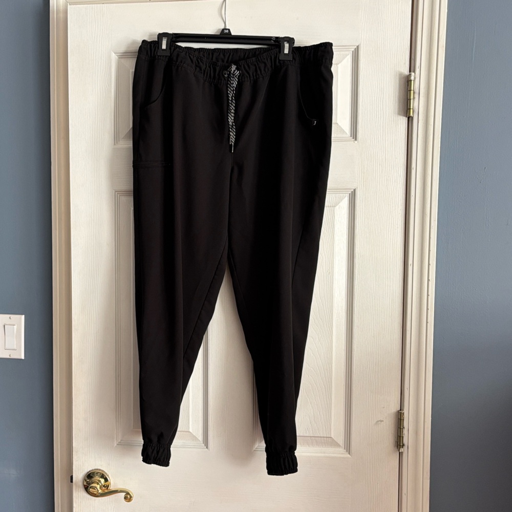 Jaanuu Black Scrub Jogger Pants